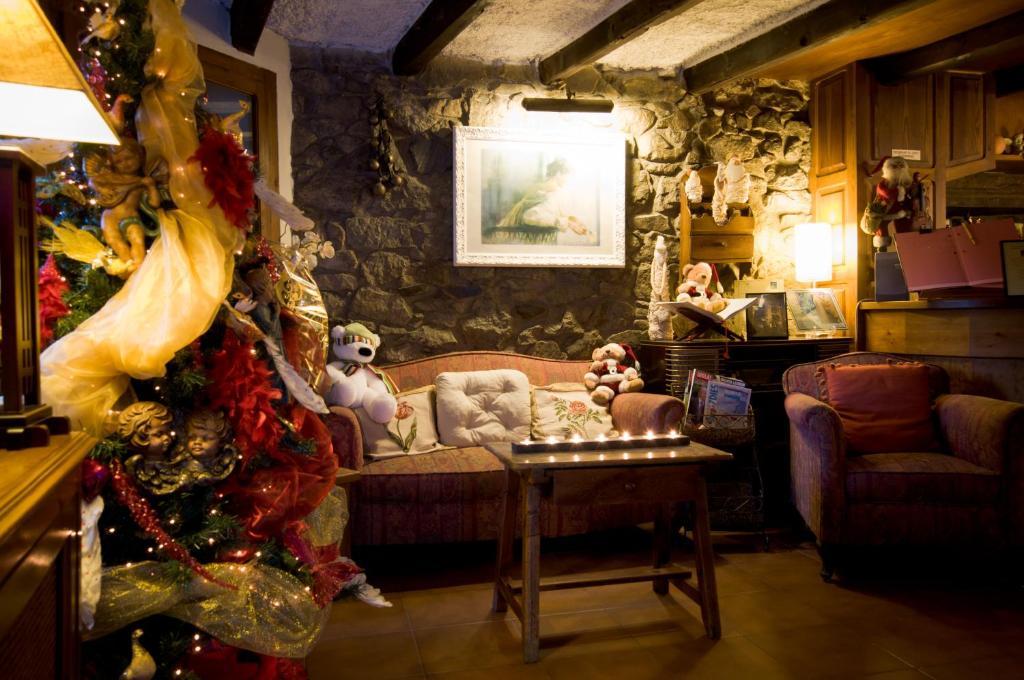 Hostal Cisco De Sans Andorra la Vella Exterior foto